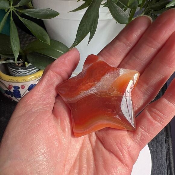 Sardonyx Crystal Star Carving (#1) - Picture 2 of 11